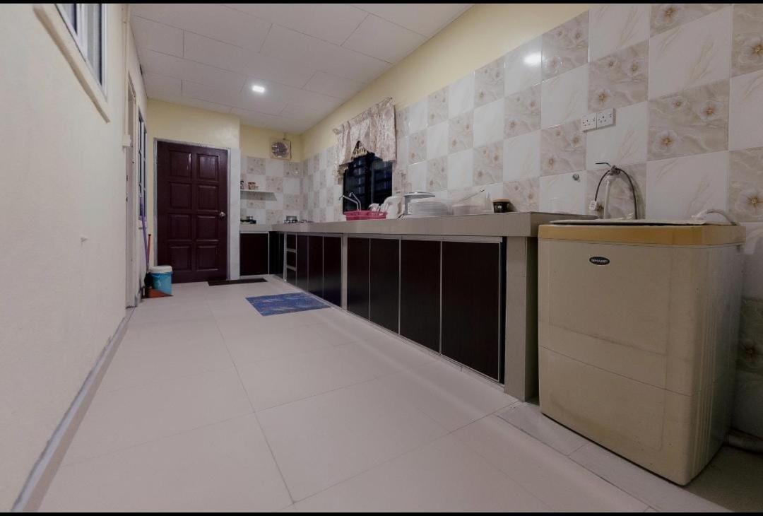 Umaira Homestay Chemor Экстерьер фото